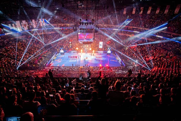 Köln, 12.05.2026, Handball, Herren, EHF Champions League Men 2025 26, Halbfinale, Aalborg Handball - FC Barcelona, Barca Show Act vor dem 2. Halbfinalspiel