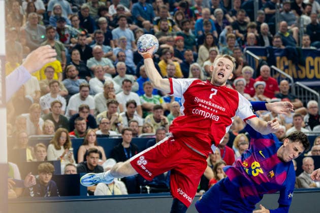 Köln, 12.05.2026, Handball, Herren, EHF Champions League Men 2025 26, Halbfinale, Aalborg Handball - FC Barcelona, Barca Thomas Sommer Arnoldsen beim Torwurf