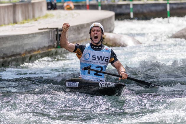 Adam Burgess (GBR) bei ICF CANOE SLALOM WORLD CUP, Kanusport, Männer, Canadier, 2026, am 13.06.2026 in Augsburg, Eiskanal. Bayern Deutschland