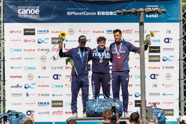 Raffaello Ivaldi (ITA), Adam Burgess (GBR), Matej Benus (SVK) bei ICF CANOE SLALOM WORLD CUP, Kanusport, Männer, Canadier, 2026, am 13.06.2026 in Augsburg, Eiskanal. Bayern Deutschland