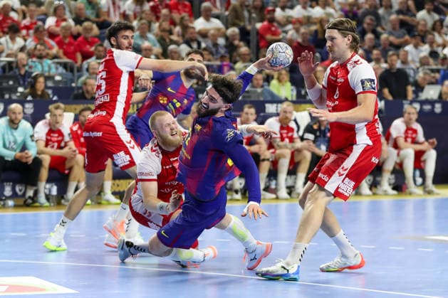 13.06.2026 ,xgox, Handball - EHF Champions League Halbfinale Aalborg Handbold - FC Barcelona, Barca emspor, v.l. Ludovic Fabregas (Barcelona, 72) wirft Tor, Torschuetze, erzielt Tor, Treffer, scores the goal Köln