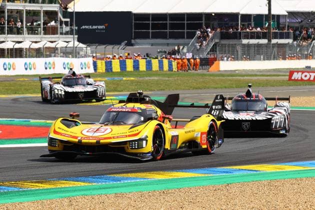 Automobile 24 Heures du Mans PHOTOPQR LE COURRIER PICARD Haslin ; Le Mans ; 13 06 2026 ; 13 06 26 Automobile 24 Heures du Mans - FERRARI 499P N°83 Ye - Kubica - Hanson devant les 2 Peugeot 9X8 Photo Fred Haslin Le Mans, France, june 13th 2026 24 Hours of Le Mans Le Mans 72 France  Copyright: xPHOTOPQR LExCOURRIERxPICARD MAXPxHaslinx 20260613LCP8786 20260613LCP8786
