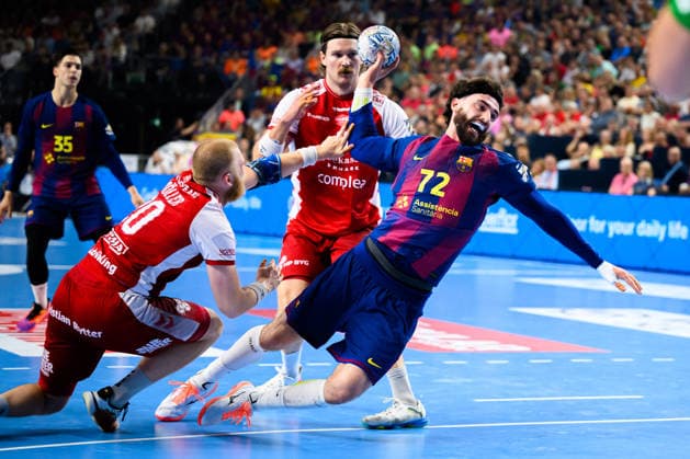Koeln, Deutschland: Handball EHF CL Final 4 - Halbfinale - Aalborg Handbold - Barca v.li. Felix Moeller (Aalborg), Vetle Ronningen (Aalborg), Ludovic Fabregas (Barcelona) Koeln Lanxess Arena Nordrhein-Westfalen Deutschland