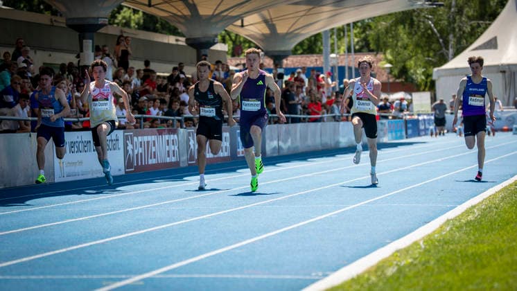 MANNHEIM, GERMANY - JUNE 13, 2026 : Joel Masters (GBR Great Britain & N.I.), Sam van Dooren (BEL Belgium), Tyrese Stewart (GER TSV Amicitia Viernheim 1906 09), Jakob Kemminer (GER LAC Quelle Fuerth), Robin Quenoi (BEL Belgium), Kian Redman (GBR Great Britain & N.I.) competing during men’s 100m of the Juniorengala 2026 at Michael-Hoffmann-Stadion on June 13, 2026 in Mannheim, Germany. Baden-Wuerttemberg Germany Copyright: xAxelxKohringx