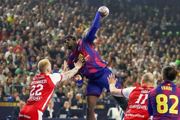 Cologne 13.06.2026. Pilka reczna EHF Liga Mistrzow sezon 2025 26 final4 mecz: Aalborg Handbold - Barca --- Handball EHF Champions League season 2025 26 final4 match: Aalborg Handbold - Barca nz Dika Mem Fot. Kacper Staniec NEWSPIX.PL --- newspix.pl 