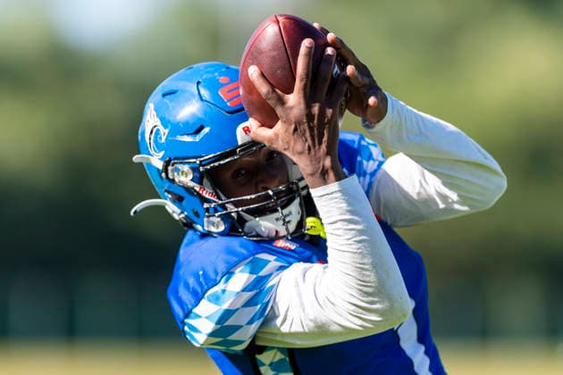 Catch von Chris Lipsey (Allgaeu Comets, RB DB, 1) GER, Allgaeu Comets vs Straubing Spiders, American Football, GFL, Saison 2026, Week 06, 13.06.2026 GER, Allgaeu Comets vs Straubing Spiders, American Football, GFL, Saison 2026, Week 06, 13.06.2026 Kempten
