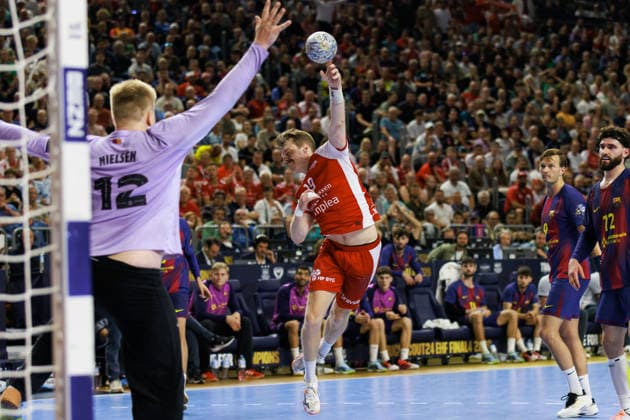 Kristian BJOERNSEN (Aalborg Handbold, 19) erzielt ein Tor, Aktion, Torwurf GER, Aalborg Handbold vs. FC Barcelona, Barca Handball, TruckScout24 EHF FINAL4 2026, Halbfinale, Spielzeit 2025 2026, 13.06.2026, GER, Aalborg Handbold vs. FC Barcelona, Handball, TruckScout24 EHF FINAL4 2026, Halbfinale, Spielzeit 2025 2026, 13.06.2026, Koeln