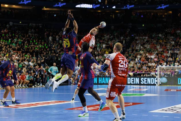Thomas ARNOLDSEN (Aalborg Handbold, 07) erzielt ein Tor, Aktion, Torwurf GER, Aalborg Handbold vs. FC Barcelona, Barca Handball, TruckScout24 EHF FINAL4 2026, Halbfinale, Spielzeit 2025 2026, 13.06.2026, GER, Aalborg Handbold vs. FC Barcelona, Handball, TruckScout24 EHF FINAL4 2026, Halbfinale, Spielzeit 2025 2026, 13.06.2026, Koeln