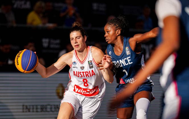 BASKETBALL - FIBA 3x3 World Tour VIENNA,AUSTRIA,13.JUN.26 - BASKETBALL - FIBA 3x3 World Tour. Image shows Anja Fuchs-Robetin (AUT) and Marie Mane (FRA).  GEPAxpictures xEdgarxEisner