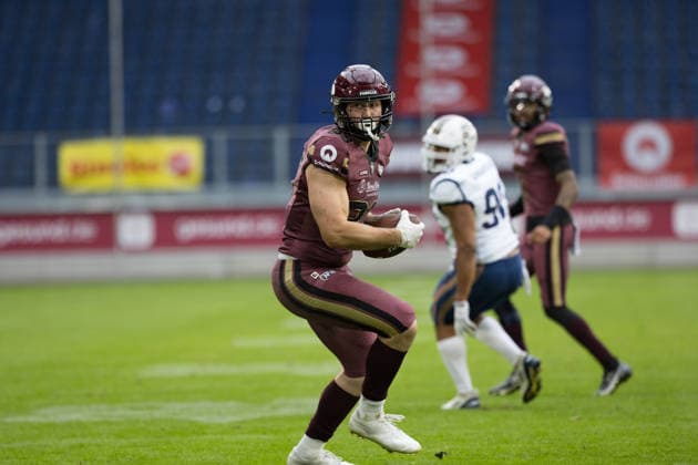 83 Christopher Mielke (Tight End) Rhein Fire catch the ball Rhein Fire vs Paris Lights, American Football, American Football League Europe, WEEK 4, 2026, 13.06.2026, Duisburg Schauinsland-Reisen-Arena Germany Copyright: xFootxBowl ChristopherxMettkenx