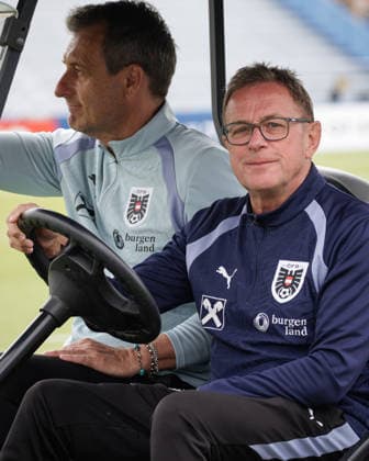 FOOTBALL - FIFA World Cup, WM, Weltmeisterschaft, Fussball 2026, preview SANTA BARBARA,CALIFORNIA,USA,13.JUN.26 - FOOTBALL - FIFA World Cup 2026, USA, Mexico, Canada, preview, OEFB, Oesterreichischer Fussball-Bund, training team AUT. Image shows press officer Thomas Trukesitz and head coach Ralf Rangnick (AUT).  GEPAxpictures xArminxRauthner