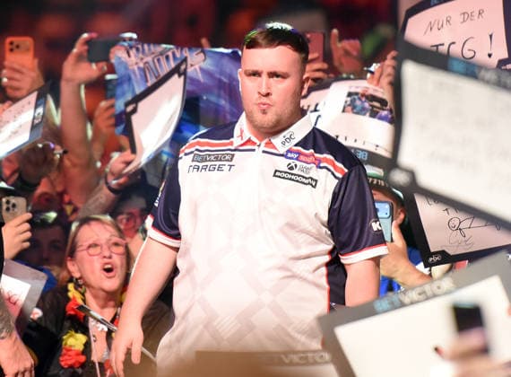 13.06.2026, xhbx, Dart World Cup of Darts 2026, v.l. Luke Littler (England) (DFL DFB REGULATIONS PROHIBIT ANY USE OF PHOTOGRAPHS as IMAGE SEQUENCES and or QUASI-VIDEO) Frankfurt