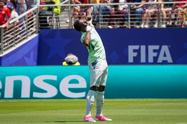 USA: Fussball FIFA World Cup, WM, Weltmeisterschaft, Fussball 2026 Gruppe B Schweiz vs Qatar Levi™s Stadium (Santa Clara, Kalifornien): nach Foulspiel von Mahmoud Abunada (Qatar, 1) verwandelt Breel Embolo (Schweiz, 7) den Elfmeter, Penalty zum 1:0 - Freude, Emotionen, Jubel, Tor und Torjubel Geste, Gestik, Emotion