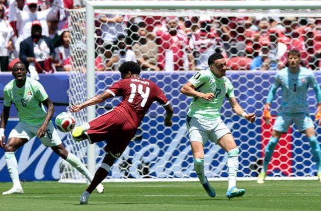FIFA World Cup, WM, Weltmeisterschaft, Fussball 2026 - Group B - Qatar vs Switzerland Homam Ahmed of Qatar (CL) takes a shot on goal during the FIFA World Cup 2026 group stage match Qatar against Switzerland, in San Francisco, USA, 13 June 2026. SAN FRANCISCO United States  Copyright: xBENJAMINxFANJOYx