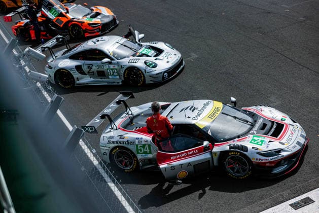 24 HEURES DU MANS 2026 - RACE - SATURDAY 54 CASTELLACCI Francesco (ita), FLOHR Thomas (sui), RIGON Davide (ita), Vista AF Corse, Ferrari 296 GT3 Evo 54, LM GT3, action starting grid, grille de depart, during the 24 Hours of Le Mans 2026, 3rd round of the 2026 FIA World Endurance Championship, on June 13, 2026 on the Circuit des 24 Heures du Mans in Le Mans, France -  Copyright: xGERMAINxHAZARDx