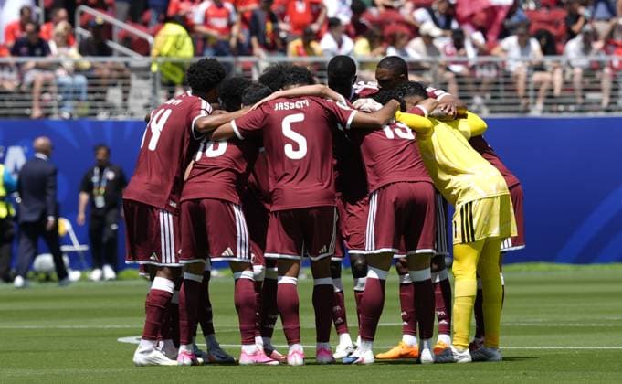Qatar v Switzerland - FIFA World Cup, WM, Weltmeisterschaft, Fussball 2026 - Group B SANTA CLARA, UNITED STATES - JUNE 13: Players of Qatar huddle during the 2026 FIFA World Cup First Stage Group B match between Qatar and Switzerland at Levi’s Stadium (San Francisco Bay Area Stadium) in Santa Clara, California, United States on June 13, 2026. Tayfun Coskun Anadolu California United States. Editorial use only. Please get in touch for any other usage.  Copyright: x2026xAnadoluxTayfunxCoskunx