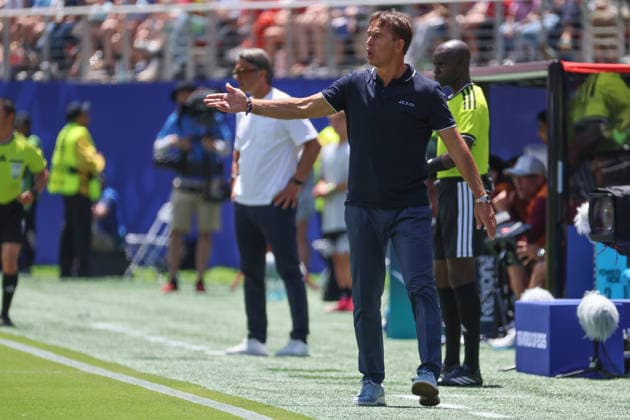 Qatar coach Julen Lopetegui reacts during a Group B match at the 2026 FIFA World Cup, WM, Weltmeisterschaft, Fussball between Qatar and Switzerland at Levi s Stadium in Santa Clara, United States, 13 June 2026. FIFA World Cup 2026 - Group B - Qatar vs Switzerland !ACHTUNG: NUR REDAKTIONELLE NUTZUNG!  Copyright: xMiguelxGuitierrezx GR6158 20260613-55020588856_1