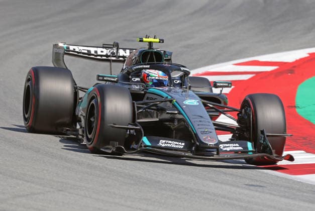 F1 Grand Prix of Barcelona-Catalunya - Qualifying Kimi Antonelli, of the Mercedes-AMG PETRONAS Formula One Team, drives the Mercedes W17 during the qualifying session for the Formula 1 MSC Cruises GP Barcelona-Catalunya at Circuit Barcelona-Catalunya in Barcelona, Spain, on June 13, 2026. Barcelona Spain  Copyright: xUrbanandsportx originalFilename:urbanandsport-formula1260613_npNMQ.jpg