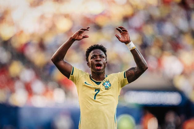 Fußball Herren FIFA Fußball-Weltmeisterschaft 2026 Gruppe C Brasilien vs. Marokko 13.06.2026 Vinicius Junior ( 7, Brasilien) heizt die Fans ein jubelt Emotionen East Rutherford New York New Jersey Stadion New Jersey United States of America