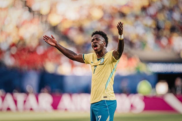Fußball Herren FIFA Fußball-Weltmeisterschaft 2026 Gruppe C Brasilien vs. Marokko 13.06.2026 Vinicius Junior ( 7, Brasilien) heizt die Fans ein jubelt Emotionen East Rutherford New York New Jersey Stadion New Jersey United States of America