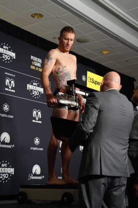 American fighter Justin Gaethje attends the weigh-in ceremony in Washington, D.C, 13 June 2026. The undefeated UFC lightweight champion, Ilia Topuria, of Georgian descent, and American Justin Gaethje both made weight at 155 pounds (70.3 kilograms) ahead of their main event fight at a Washington hotel. Topuria and Gaethje make weight ahead of their highly anticipated fight at the White House !ACHTUNG: NUR REDAKTIONELLE NUTZUNG!  Copyright: xOctavioxGuzmánx AME1029 20260613-55020589301_1