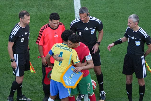 Marquinhos of Brazil (L) and Achraf Hakimi of Morocco (R) hugs prior to FIFA Men’s World Cup 2026 Group Stage football match between Brazil and Morocco at New York New Jersey Stadium, in East Rutherford on June 13th 2026 (Photo by Alexandra Fechete SPP)  Copyright: xAlexandraxFechete SPPx Sportspressphoto_SPR165917