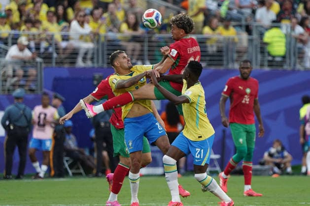 Fussball , Weltmeisterschaft 2026, FIFA WM 2026, Fussball World Cup , Canada USA, Mexico-2026, , Braisilien vs Marokko, Brasil vs Marocco., Gruppenphase, Gruppen C, 13.06.2026, Metlife Stadium New Jersey New York Bruno Guimraes, Brasilien, Bilal El Khannouss, Marokko, Foto Chai von der Laage FIFA regulations prohibit any use of photographs as image sequences and or quasi-video. EDITORIAL USE ONLY,