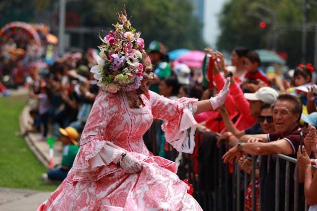 World Cup parade held in Mexico City MEXICO CITY, MEXICO - JUNE 13: Participants perform during a World Cup parade, in Mexico City, Mexico on June 13, 2026. Thousands of participants, including dancers, football-themed floats and giant inflatable figures, took part in the World Cup parade as part of the cultural activities organized by the Mexico City government during the World Cup. Daniel Cardenas Anadolu Mexico City Mexico. Editorial use only. Please get in touch for any other usage.  Copyright: x2026xAnadoluxDanielxCardenasx