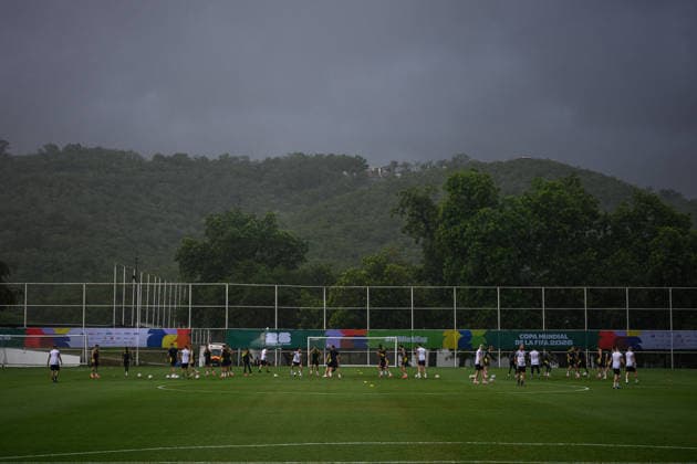 260614 Rain during a training session during day 3 of the FIFA World Cup, WM, Weltmeisterschaft, Fussball 2026 on June 14, 2026 in Monterrey. Photo: Petter Arvidson BILDBYRAN kod PA PA1232 fotboll football soccer fotball vm fotbolls-vm fotball-vm fotbolls-vm 2026 fifa world cup 2026 träning practice training sverige sweden sverige a day 3 bbeng