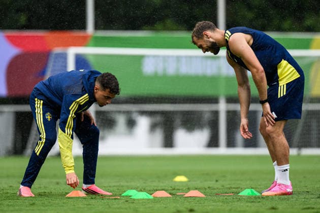 260614 Yasin Ayari and Jesper Karlström of the Swedish national football team at a training session during day 3 of the FIFA World Cup, WM, Weltmeisterschaft, Fussball 2026 on June 14, 2026 in Monterrey. Photo: Joel Marklund BILDBYRAN kod JM PA1232 fotboll football soccer fotball vm fotbolls-vm fotball-vm fotbolls-vm 2026 fifa world cup 2026 träning practice training sverige sweden sverige a day 3 bbeng