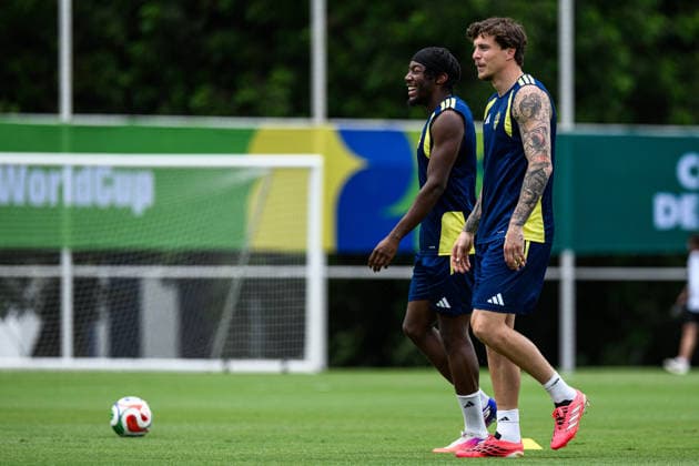 260614 Anthony Elanga and Victor Nilsson Lindelöf of the Swedish national football team at a training session during day 3 of the FIFA World Cup, WM, Weltmeisterschaft, Fussball 2026 on June 14, 2026 in Monterrey. Photo: Joel Marklund BILDBYRAN kod JM PA1232 fotboll football soccer fotball vm fotbolls-vm fotball-vm fotbolls-vm 2026 fifa world cup 2026 träning practice training sverige sweden sverige a day 3 bbeng