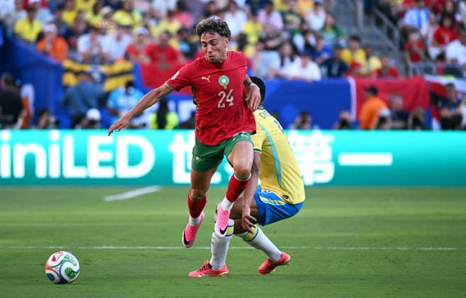 Fussball, Länderspiel, Herren, FIFA World Cup, WM, Weltmeisterschaft, Fussball 2026, Fussball-Weltmeisterschaft, USA, Gruppe C, MetLife Stadium New Jersey: Brasilien - Marokko; Neil El Aynaoui (MOR), Casemiro (BRA). Aktion