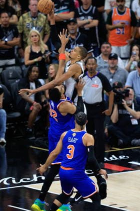 NBA, Basketball Herren, USA Finals Game 5 - New York Knicks at San Antonio Spurs San Antonio Spurs forward Victor Wembanyama (1) in action during Game 5 of the NBA Finals between the San Antonio Spurs and the New York Knicks in San Antonio, Texas, USA, 13 June 2026. San Antonio United States  Copyright: xADAMxDAVISx