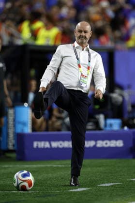 FIFA World Cup, WM, Weltmeisterschaft, Fussball 2026 - Group C - Haiti vs Scotland Scotland s head coach Steve Clarke kicks a ball during the FIFA World Cup 2026 group stage match Haiti against Scotland, in Foxborough, Massachusetts, USA, 13 June 2026. BOSTON United States  Copyright: xGREGxM.xCOOPERx