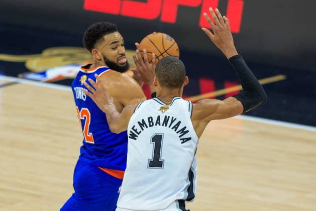 NBA, Basketball Herren, USA Finals Game 5 - New York Knicks at San Antonio Spurs New York Knicks center Karl-Anthony Towns (L) in action against San Antonio Spurs forward Victor Wembanyama (1) during Game 5 of the NBA Finals between the San Antonio Spurs and the New York Knicks in San Antonio, Texas, USA, 13 June 2026. San Antonio United States  Copyright: xADAMxDAVISx