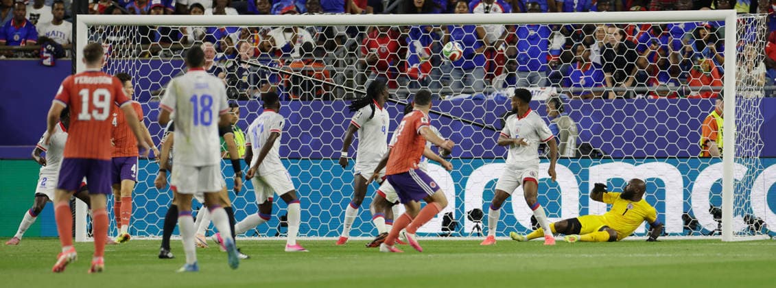 . - Scotland v Haiti, FIFA World Cup, WM, Weltmeisterschaft, Fussball 2026, Group C, Gillette Stadium, Boston Stadium, Foxborough, Massachusetts, USA, 13th June 2026. DC Photos Crystal Pix GOAL 1-0, John McGinn of Scotland national team, Nationalteam scores a goal to put Scotland 1-0 ahead. - Scotland v Haiti, FiFA World Cup 2026, Group C, Gillette Stadium, Boston Stadium, Foxborough, Massachusetts, USA, 13th June 2026. DC Photos Crystal Pix Boston Boston Stadium United States Of America Copyright: xDCxPhotosx CP_Scotland_Haiti_130626_DC01