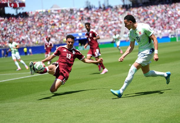 Qatar v Switzerland - FIFA World Cup, WM, Weltmeisterschaft, Fussball 2026 - Group B SANTA CLARA, UNITED STATES - JUNE 13: Ruben Vargas (17) of Switzerland in action against Ayoub Alawi (13) of Qatar during the 2026 FIFA World Cup First Stage Group B match between Qatar and Switzerland at Levi’s Stadium (San Francisco Bay Area Stadium) in Santa Clara, California, United States on June 13, 2026. Tayfun Coskun Anadolu California United States. Editorial use only. Please get in touch for any other usage.  Copyright: x2026xAnadoluxTayfunxCoskunx