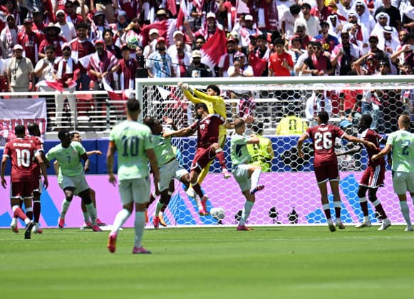 Qatar v Switzerland - FIFA World Cup, WM, Weltmeisterschaft, Fussball 2026 - Group B SANTA CLARA, UNITED STATES - JUNE 13: Goalkeeper Mahmoud Abunada of Qatar saves his team during the 2026 FIFA World Cup First Stage Group B match between Qatar and Switzerland at the San Francisco Bay Area Stadium (Levi’s Stadium) in Santa Clara, California, United States on June 13, 2026. Tayfun Coskun Anadolu California United States. Editorial use only. Please get in touch for any other usage.  Copyright: x2026xAnadoluxTayfunxCoskunx
