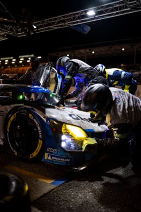 24 HEURES DU MANS 2026 - RACE - SUNDAY 15 MAGNUSSEN Kevin (dnk), MARCIELLO Raffaele (swi), VANTHOOR Dries (bel), BMW M Team WRT, BMW M Hybrid V8 15, Hypercar, pitstop, arrÃªt aux stands, mechanic, mecanicien during the 24 Hours of Le Mans 2026, 3rd round of the 2026 FIA World Endurance Championship, on June 14, 2026 on the Circuit des 24 Heures du Mans in Le Mans, France - Le MansFrance  Copyright: xCharlyxLopezx