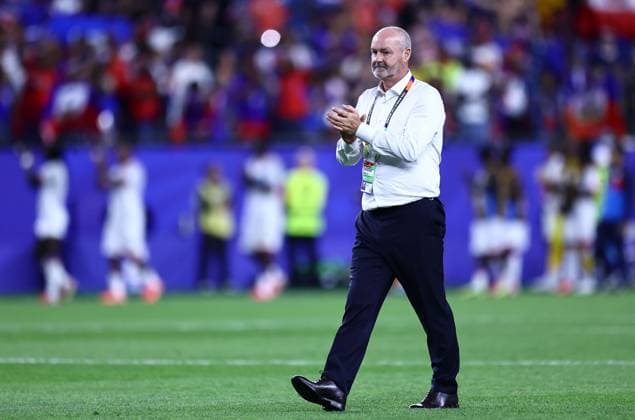 Scotland manager Steve Clarke celebrates at full time Haiti v Scotland, 2026 FIFA World Cup, WM, Weltmeisterschaft, Fussball Group C, Football, Boston Stadium, Foxborough, Massachusetts, USA - 13 Jun 2026Foxborough Boston Stadium Massachusetts (MA) United States of America EDITORIAL USE ONLY No use with unauthorised audio, video, data, fixture lists, club league logos or live services. Online in-match use limited to 120 images, no video emulation. No use in betting, games or single club league player publications.  Copyright: xMichaelxZemanek Shutterstockx 16924167ca