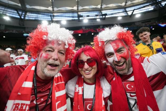 June 13, 2026, Vancouver, Bc, CANADA: Turkey fans show their support beforeTurkey takes on Australia during a World Cup Group D soccer match, in Vancouver, on Saturday, June 13, 2026. Canada News - June 13, 2026  - ZUMAc35_ 20260613_zaf_c35_155 Copyright: xDarrylxDyckx