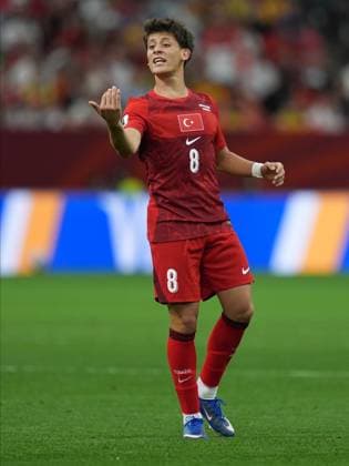 Australia v Turkiye - FIFA World Cup, WM, Weltmeisterschaft, Fussball 2026 - Group D VANCOUVER, CANADA - JUNE 13: Arda Guler (8) of Turkiye gestures during the 2026 FIFA World Cup First Stage Group D match between Australia and Turkiye at BC Place Stadium in Vancouver, Canada on June 13, 2026. Ercin Erturk Anadolu British Columbia Canada. Editorial use only. Please get in touch for any other usage.  Copyright: x2026xAnadoluxErcinxErturkx