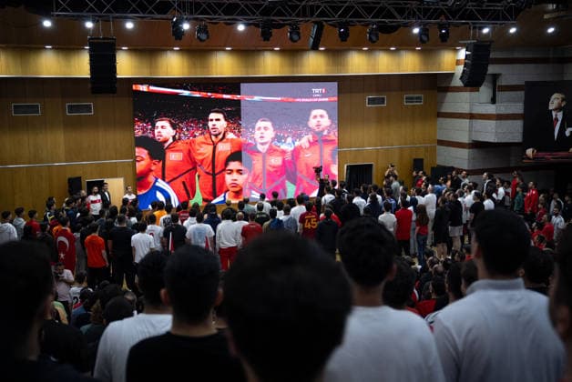 Turkish football fans gather to watch Turkiye-Australia World Cup match ANKARA, TURKIYE - JUNE 14: Turkish football fans gather at the Kocatepe Culture Center in Ankara, Turkiye on June 14, 2026, to watch the live broadcast of the Turkish National Football Team s opening match against Australia in Group D of the 2026 FIFA World Cup, WM, Weltmeisterschaft, Fussball Betul Abali Anadolu Ankara Turkey. Editorial use only. Please get in touch for any other usage.  Copyright: x2026xAnadoluxBetulxAbalix