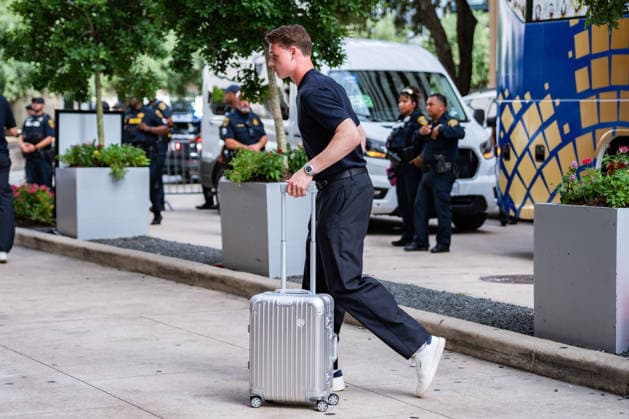 FIFA Fussball Weltmeisterschaft 2026, Ankunft der deutschen Nationalmannschaft DFB am Teamhotel (Inter Continental) am 13.06.2026 in Houston, Texas Jonas Urbig