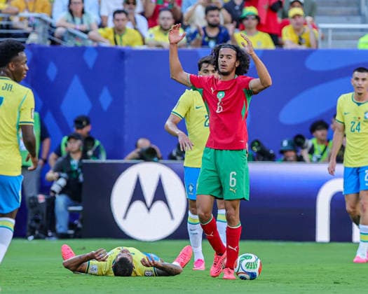 June 14, 2026, East Rutherford, New Jersey, USA: Morocco midfielder AYYOUB BOUADDI (6) expresses his unhappiness with the call during the 2026 FIFA World Cup, WM, Weltmeisterschaft, Fussball match between Brazil and Morocco at MetLife Stadium in East Rutherford, NJ East Rutherford USA - ZUMAr225 20260614_zsp_r225_014 Copyright: xScottxRausenbergerx