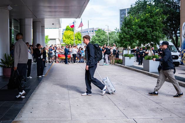 FIFA Fussball Weltmeisterschaft 2026, Ankunft der deutschen Nationalmannschaft DFB am Teamhotel (Inter Continental) am 13.06.2026 in Houston, Texas Alexander Nübel, David Raum, Jonathan Tah