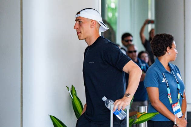 FIFA Fussball Weltmeisterschaft 2026, Ankunft der deutschen Nationalmannschaft DFB am Teamhotel (Inter Continental) am 13.06.2026 in Houston, Texas Joshua Kimmich und Nico Schlotterbeck