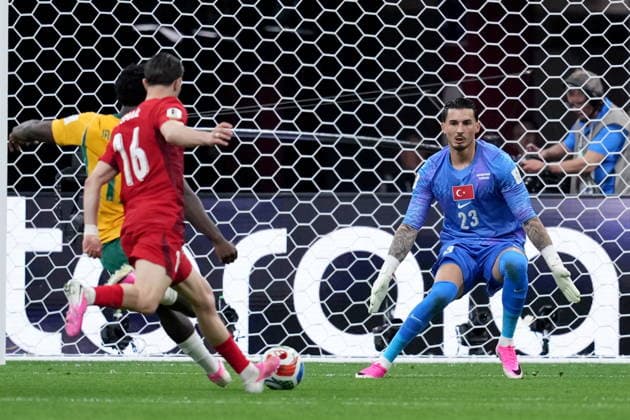 June 13, 2026, Vancouver, Bc, CANADA: Australia s Nestory Irankunda (17) prepares to take a shot on Turkey s Ugurcan Cakir (23) during first half group D World Cup soccer action, in Vancouver, Saturday, June 13, 2026. AUSTRALIA V. TURKEY  - ZUMAc35_ 20260613_zaf_c35_192 Copyright: xEthanxCairnsx