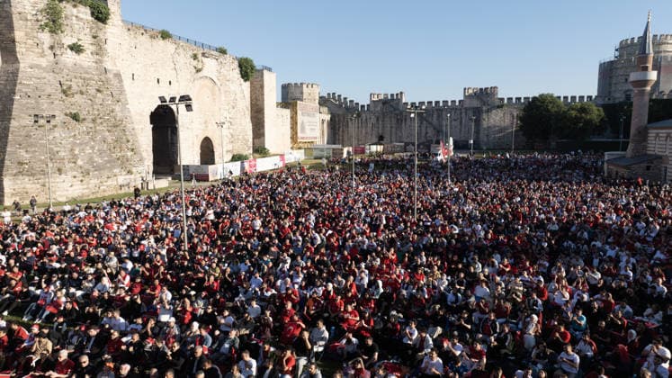 Turkish football fans gather to watch Australia v Turkiye World Cup match ISTANBUL, TURKIYE - JUNE 14: An aerial view of people gathered at the historic Yedikule Fortress to watch the 2026 FIFA World Cup, WM, Weltmeisterschaft, Fussball Group D match between Australia and Turkiye on a giant screen set up by Fatih Municipality in Istanbul, Turkiye, on June 14, 2026. The Turkish national team, Nationalteam faced Australia in its opening Group D match at BC Place Stadium in Vancouver, Canada. Metin Yuksel Kaya Anadolu Istanbul Turkey. Editorial use only. Please get in touch for any other usage.  Copyright: x2026xAnadoluxMetinxYukselxKayax