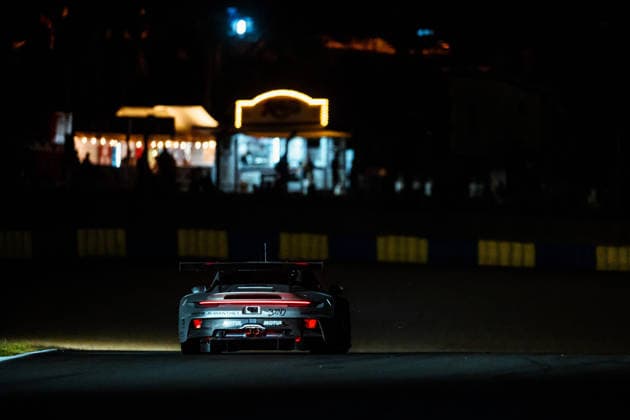 24 HEURES DU MANS 2026 - RACE - SATURDAY 92 SHAHIN Yasser (aus), PERA Riccardo (ita), LIETZ Richard (aut), The Bend Manthey, Porsche 911 GT3 R LMGT3 92, LM GT3, action during the 24 Hours of Le Mans 2026, 3rd round of the 2026 FIA World Endurance Championship, on June 13, 2026 on the Circuit des 24 Heures du Mans in Le Mans, France -  Copyright: xAndreaxLorenzinax